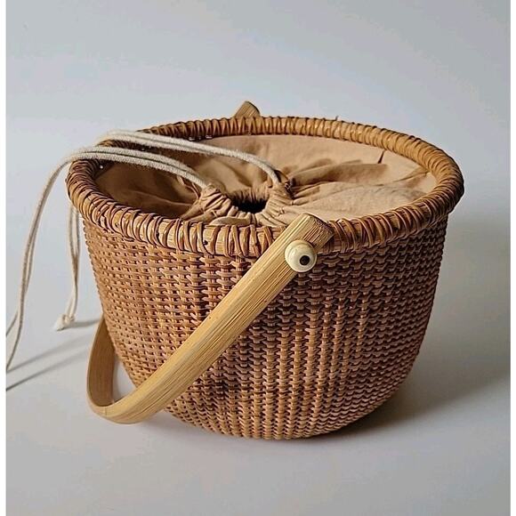 Vintage Nantucket Lightship Lined Woven Wicker Handled Basket 10" Cottagecore - Picture 2 of 16
